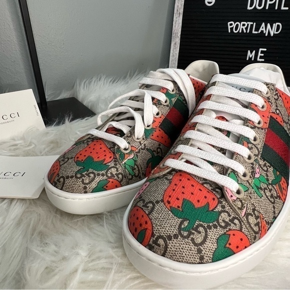 Authentic Gucci Ace Strawberry Sneakers sz 36.5 NIB - Picture 9 of 17